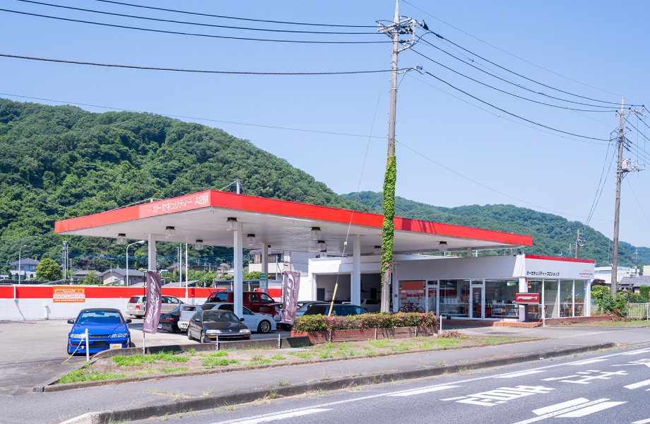 外観​ 国道50号沿いにございます